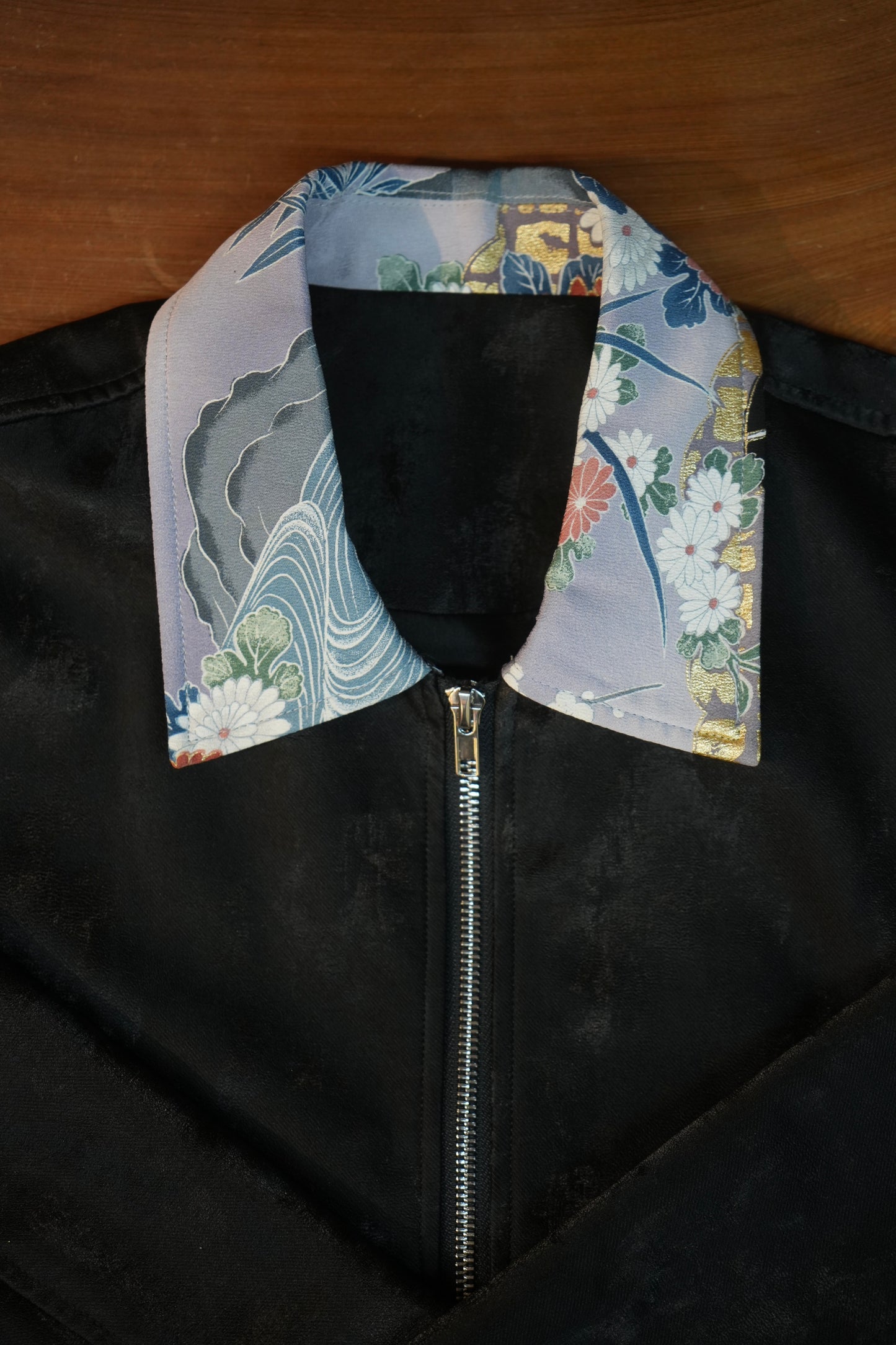 The Arch Zip Up Jacket 拱形門 | Moomento