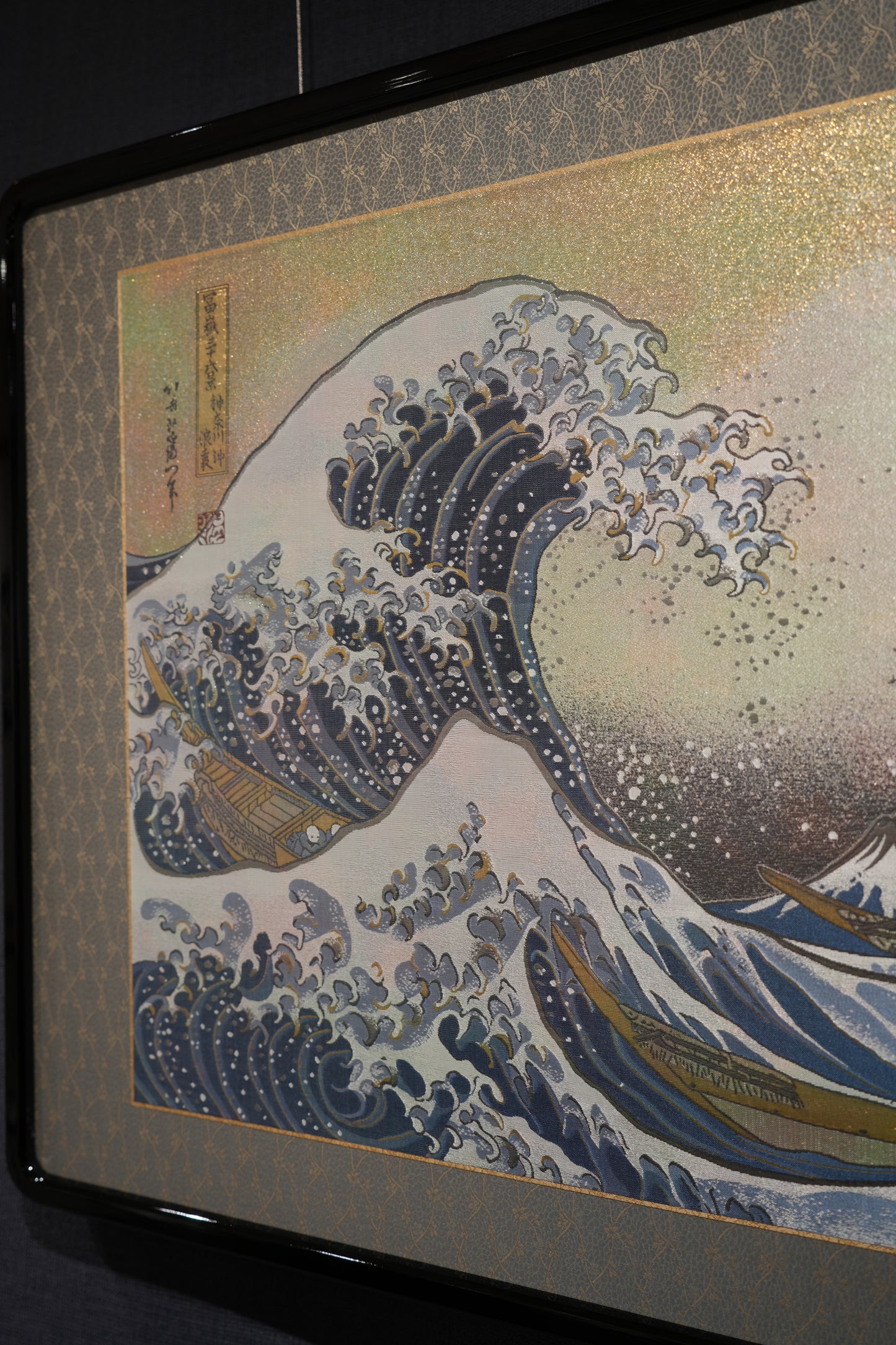 Great Wave Leather Hand Clutch 浩瀚海韻 | Moomento